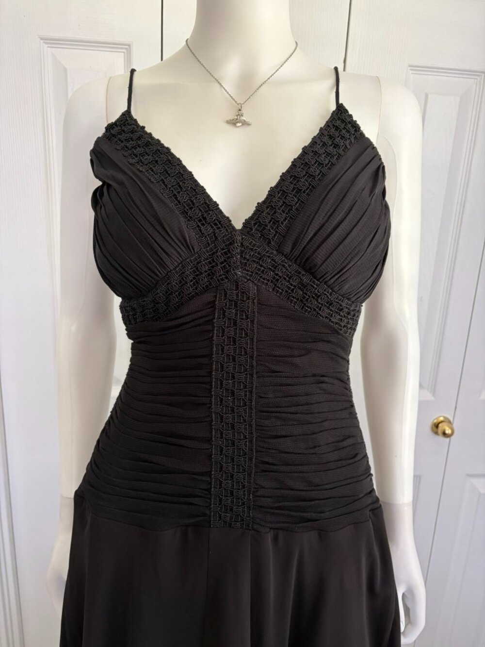 Sangria size 12 black sleevelss midi y2k prom dress goth